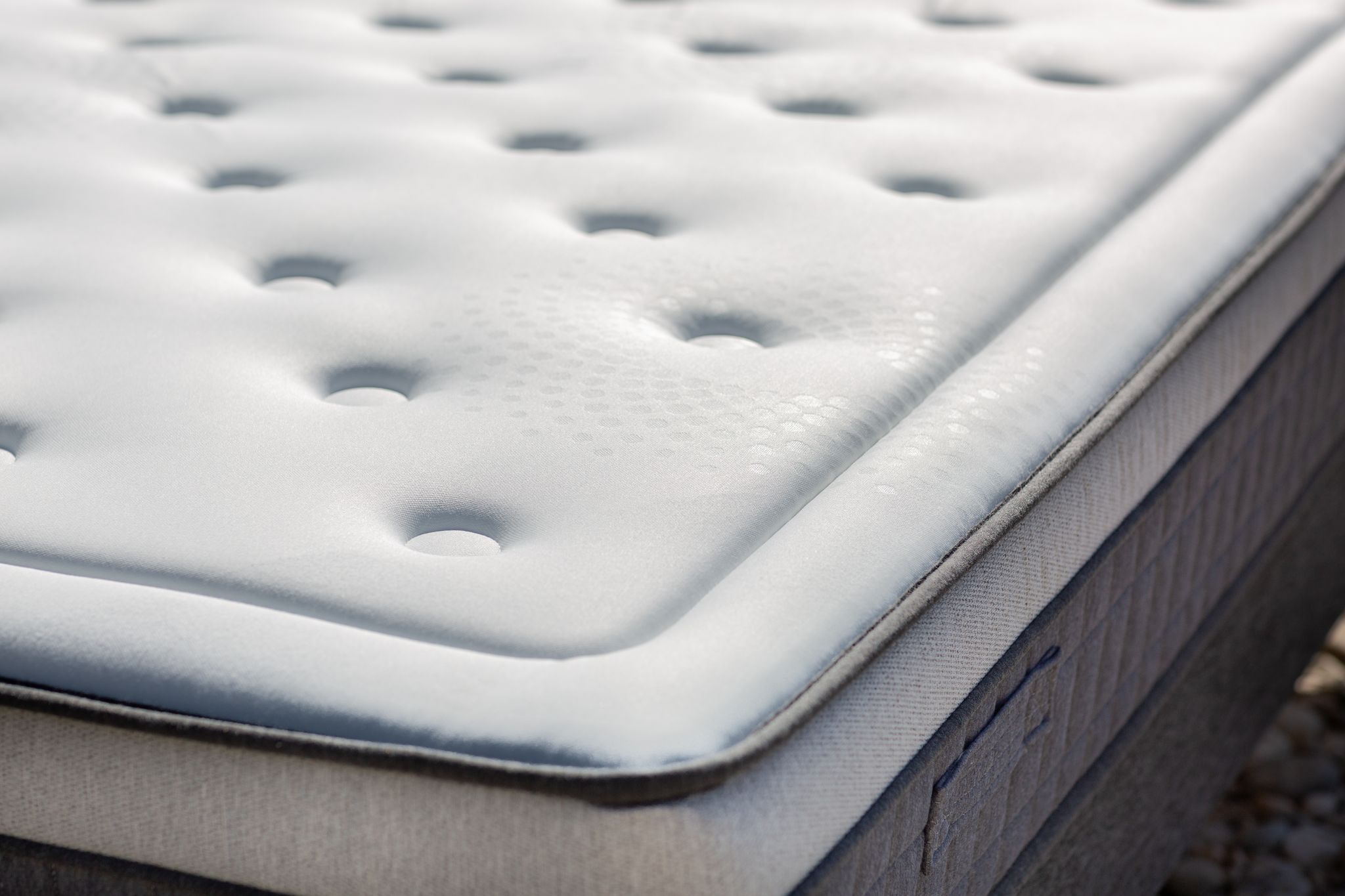 Matelas HYBRIDE DOHA  Ressorts ensachés et Mémoire de forme – Image 2